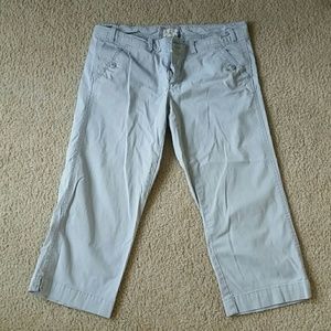 American Eagle capris